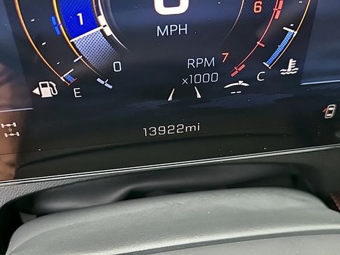 Used 2025 Chevrolet Traverse Z71 w/ Enhanced Driving Package AWD/4WD image 21