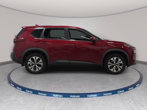 Used 2022 Nissan Rogue SV AWD/4WD image 4