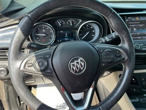 Used 2018 Buick Envision Essence AWD/4WD image 17