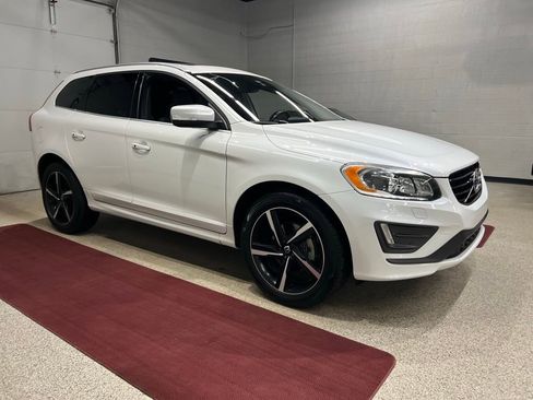 Used 2016 Volvo XC60 T6 R-Design w/ Climate Package image 9
