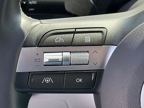 Certified 2025 Hyundai Kona SEL image 16