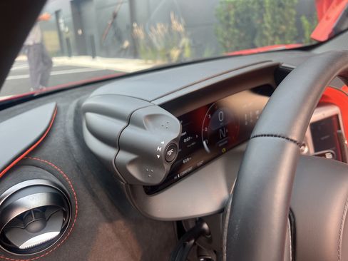 Used 2026 McLaren 750S Spider RWD image 14
