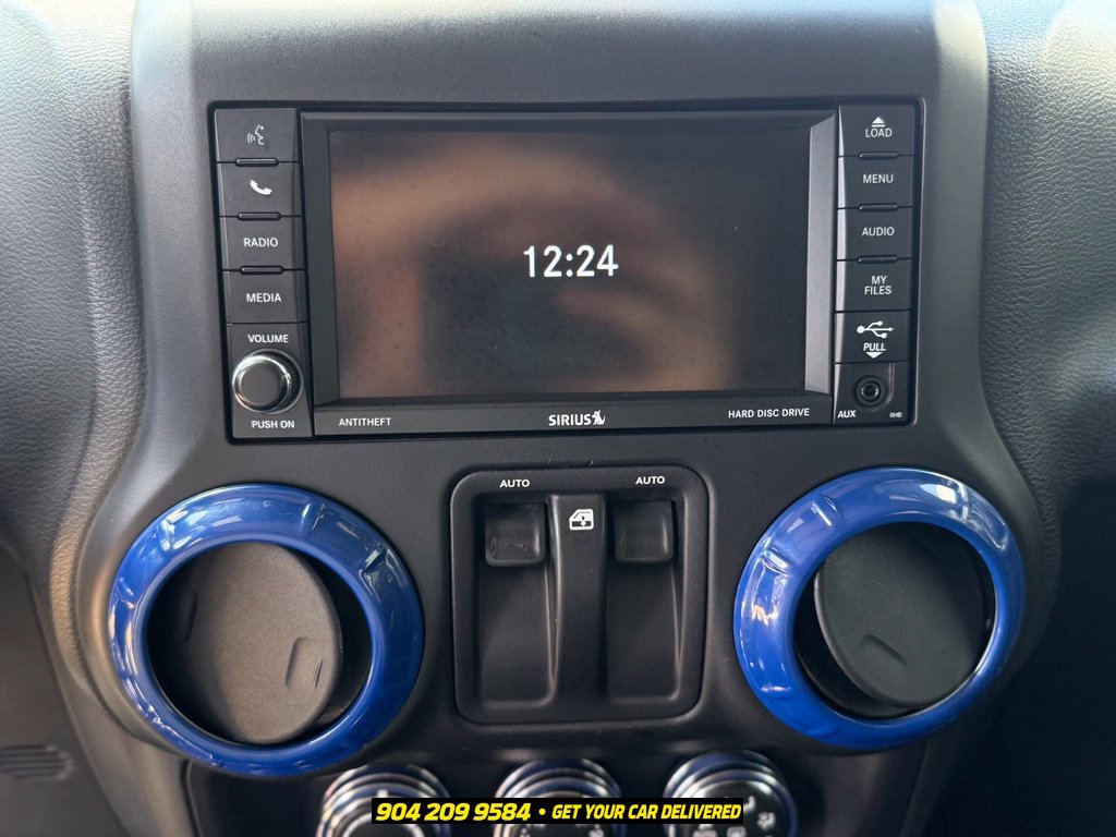 Used 2016 Jeep Wrangler Sahara w/ Connectivity Group AWD/4WD image 19