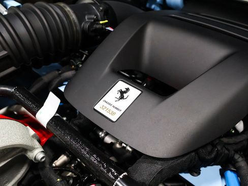 Used 2025 Ferrari Purosangue AWD/4WD image 61