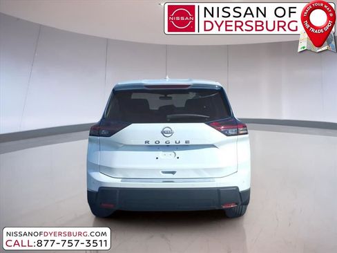 New 2026 Nissan Rogue SV image 4