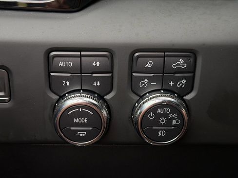 Used 2023 GMC Sierra 1500 AT4 w/ AT4 Premium Package AWD/4WD image 24