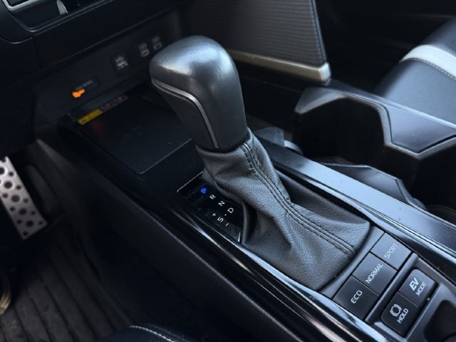 Used 2025 Toyota Camry SE FWD image 20