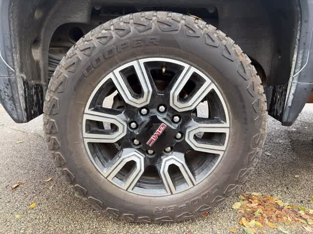 Used 2022 GMC Sierra 2500 AT4 w/ AT4 Premium Plus Package AWD/4WD image 7