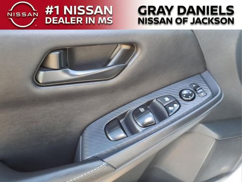 Used 2024 Nissan Sentra S FWD image 10