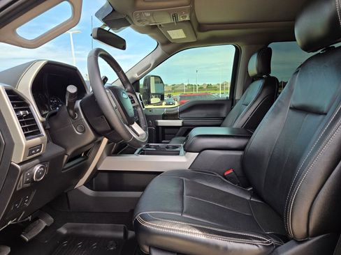 Used 2020 Ford F250 Lariat w/ Lariat Ultimate Package AWD/4WD image 9