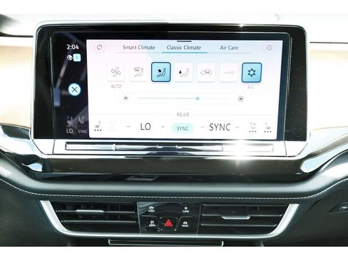 Used 2026 Volkswagen Atlas SE AWD/4WD image 25
