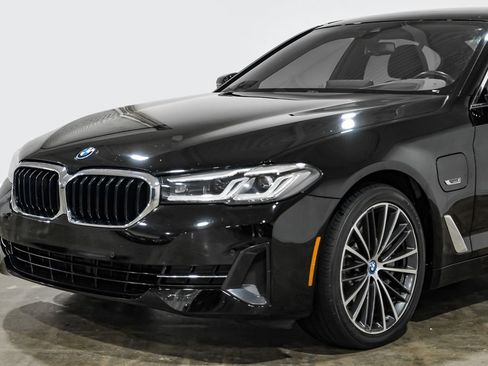Used 2023 BMW 530e RWD image 6