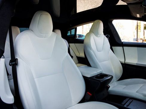 Used 2020 Tesla Model S Performance image 39