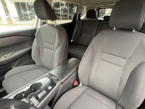 Used 2024 Nissan Rogue S image 21