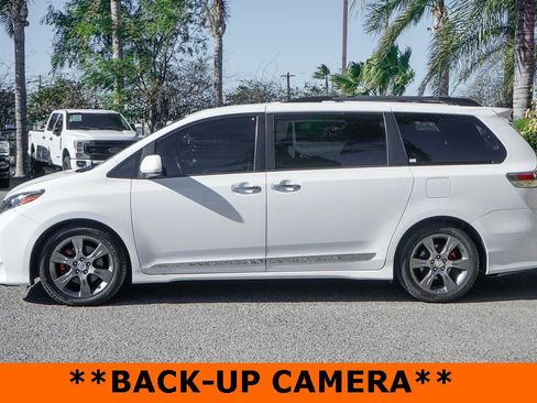 Used 2016 Toyota Sienna SE image 5