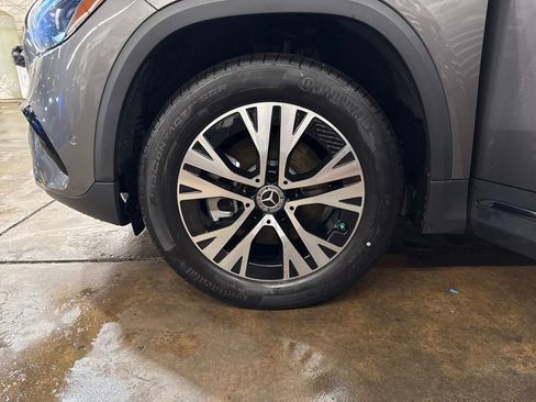 Certified 2025 Mercedes-Benz GLA 250 4MATIC image 27