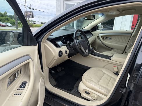 Used 2014 Ford Taurus SEL w/ Equipment Group 201A AWD/4WD image 9