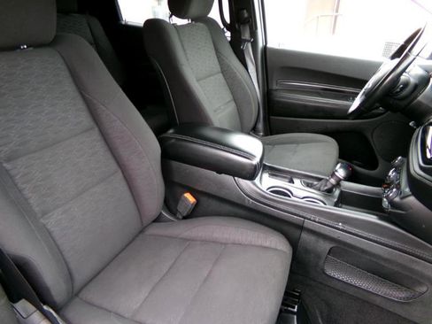 Used 2021 Dodge Durango SXT image 38