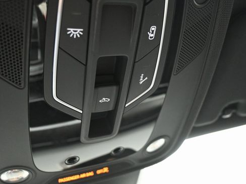 Used 2022 Audi A6 Premium Plus w/ Premium Plus Package image 24