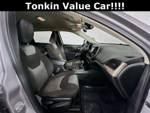 Used 2018 Jeep Cherokee Latitude image 27