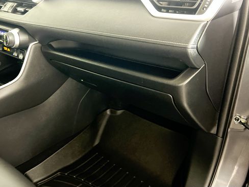 Used 2021 Toyota RAV4 XLE Premium FWD image 34