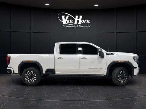 Used 2024 GMC Sierra 2500 Denali Ultimate AWD/4WD image 8