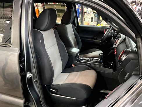 Certified 2023 Toyota Tacoma TRD Sport w/ Technology Package image 8