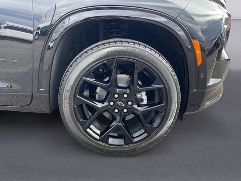 New 2026 Chevrolet Traverse RS image 9