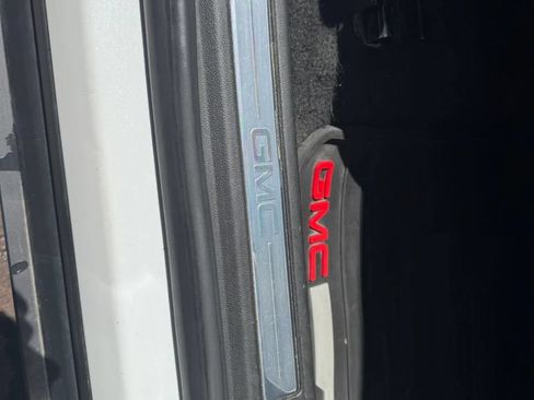 Used 2018 GMC Acadia SLT AWD/4WD image 82