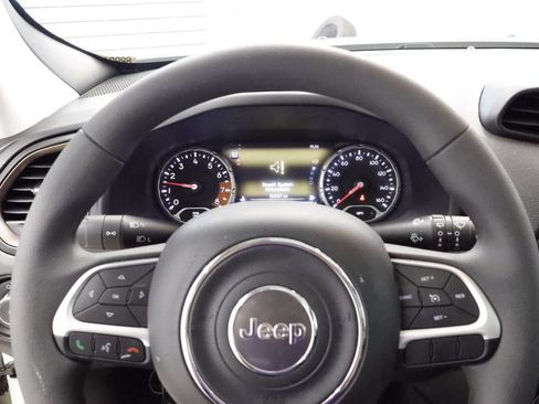 Certified 2023 Jeep Renegade Latitude w/ Sun/Sound Group AWD/4WD image 30
