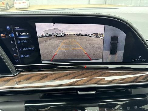 Used 2021 Cadillac Escalade ESV Premium Luxury Platinum image 26