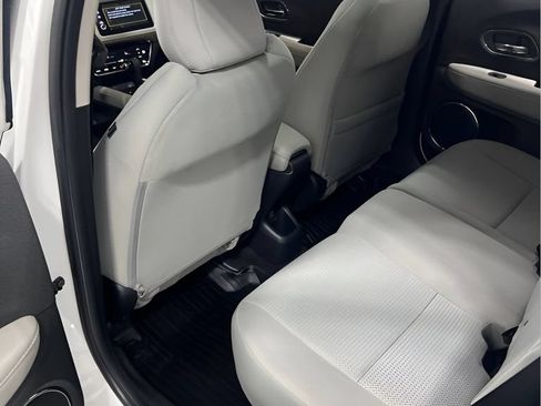 Used 2019 Honda HR-V EX image 14