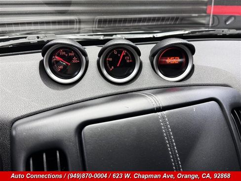 Used 2020 Nissan 370Z Coupe RWD image 16