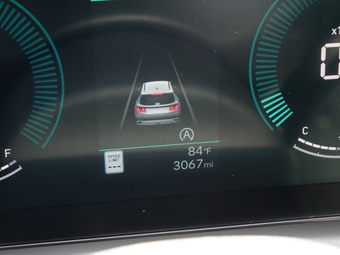 Certified 2025 Hyundai Tucson SE image 33