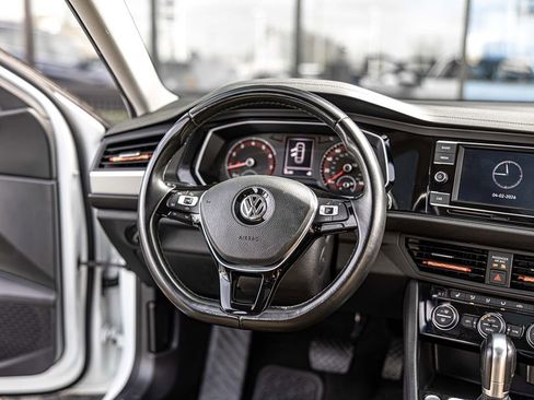 Used 2019 Volkswagen Jetta SE FWD image 34