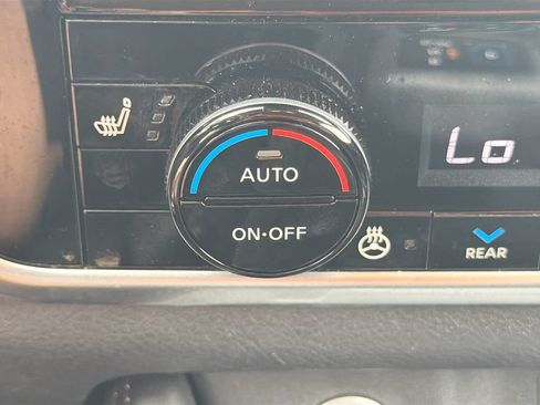 Used 2021 Nissan Rogue SL w/ Premium Package FWD image 22
