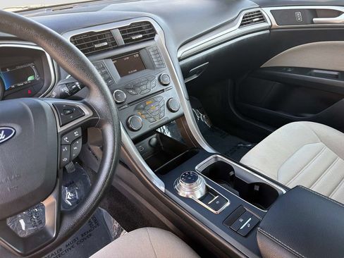 Used 2018 Ford Fusion S FWD image 26
