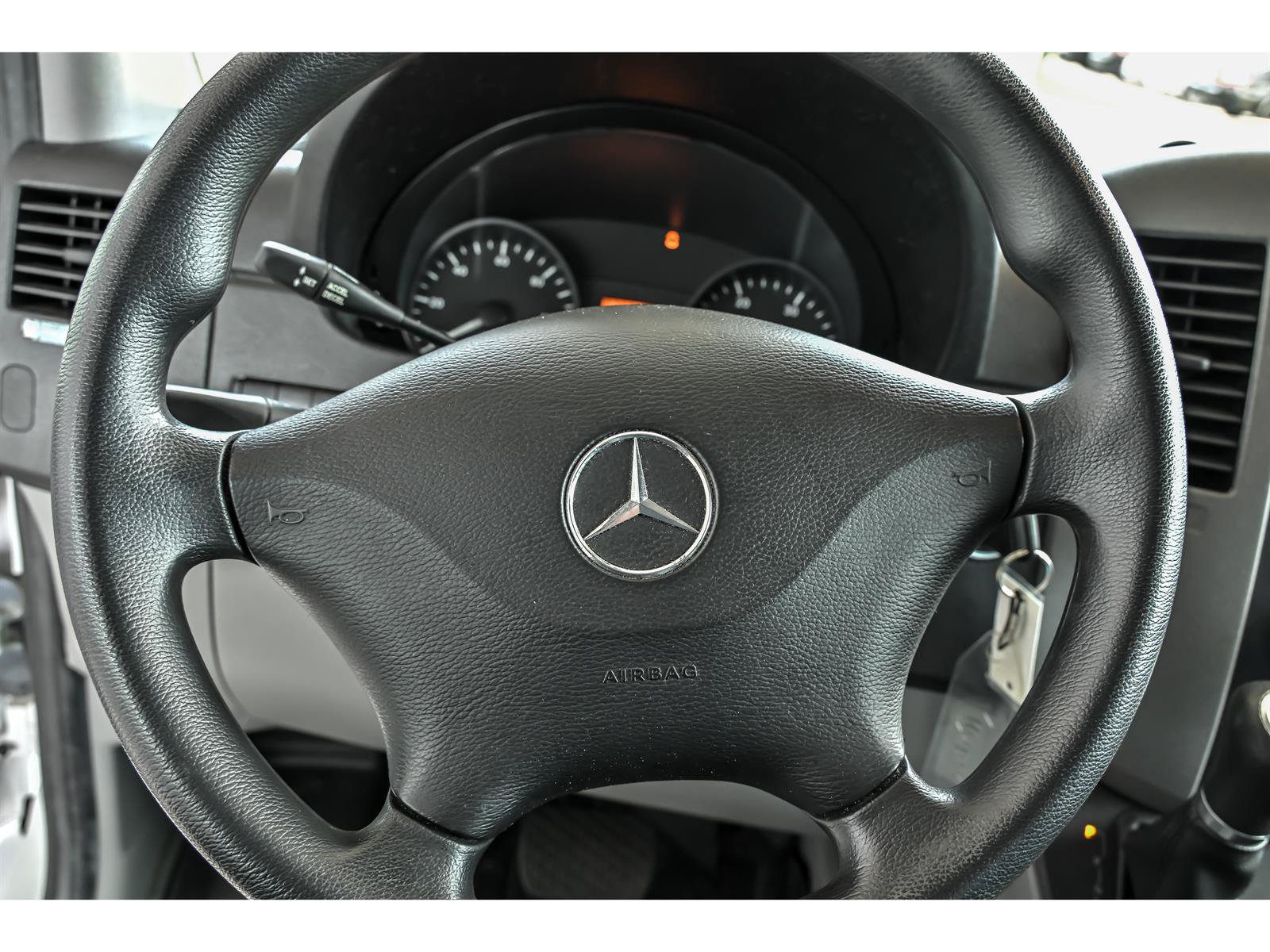 Used 2017 Mercedes-Benz Sprinter 2500 image 16
