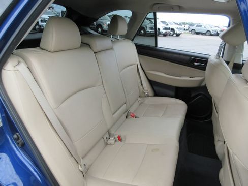 Used 2016 Subaru Outback 3.6R Limited AWD/4WD image 24