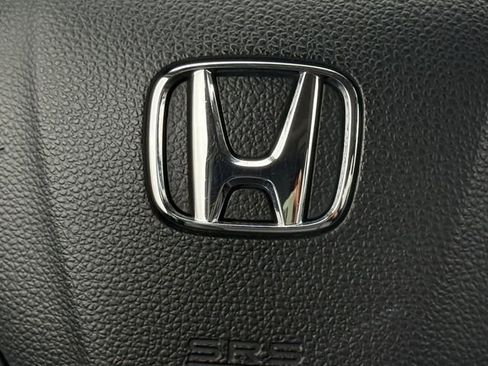Used 2022 Honda Pilot Touring image 5