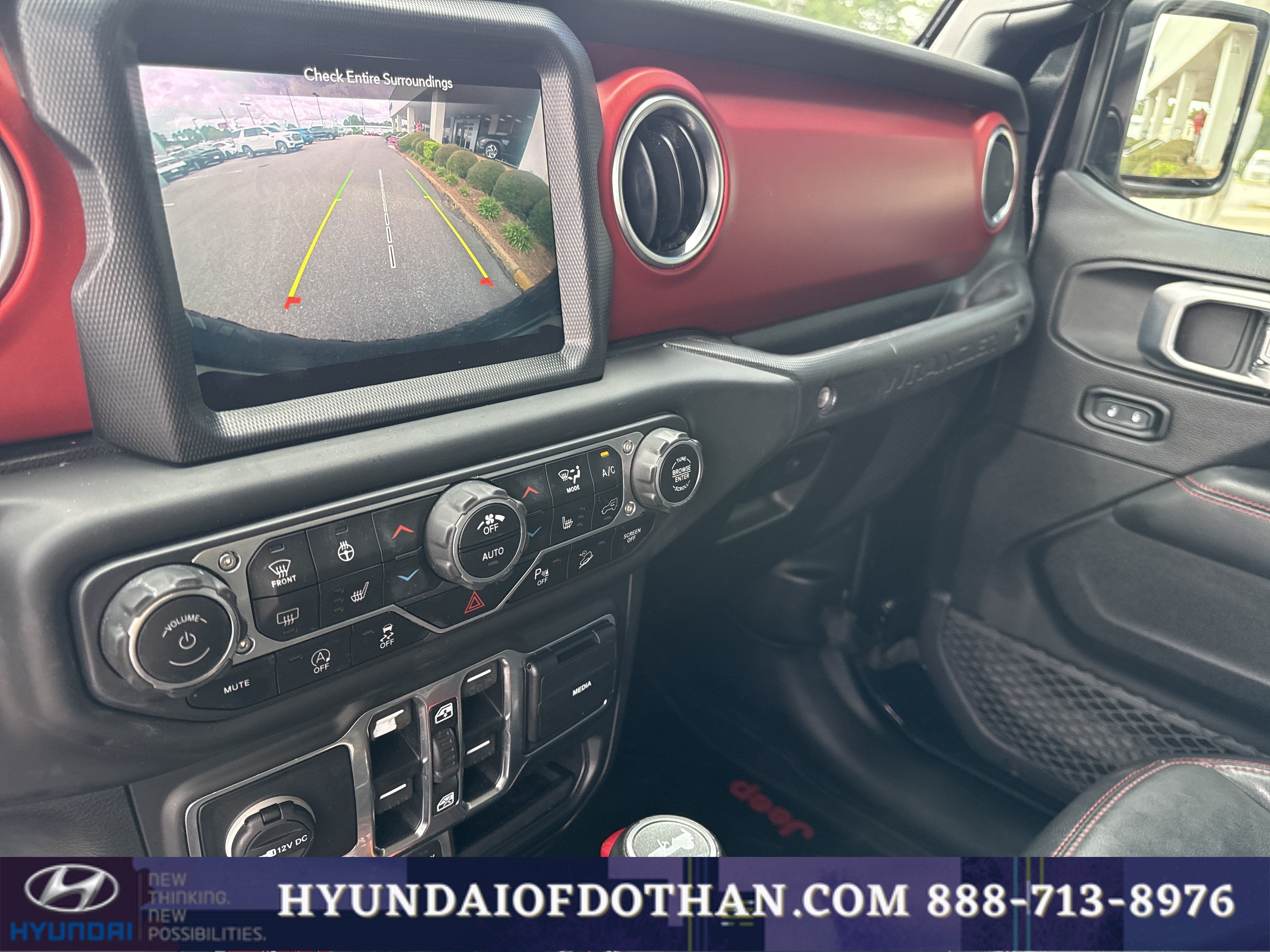 Used 2020 Jeep Wrangler Unlimited Rubicon AWD/4WD image 9