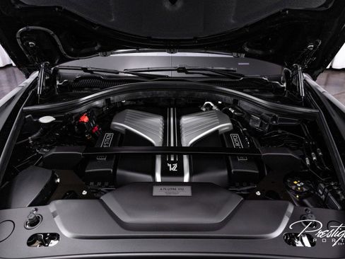 Used 2025 Rolls-Royce Cullinan image 5