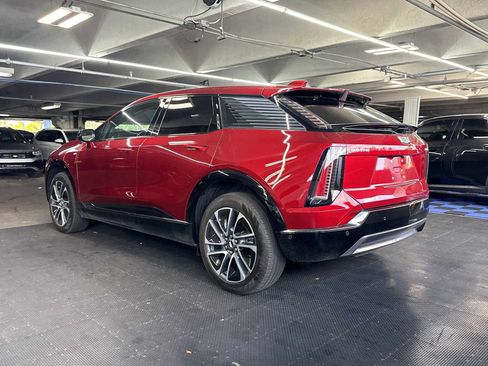 Used 2025 Cadillac Optiq Sport 1 AWD/4WD image 6