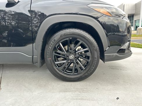 Certified 2024 Toyota Corolla Cross SE image 13