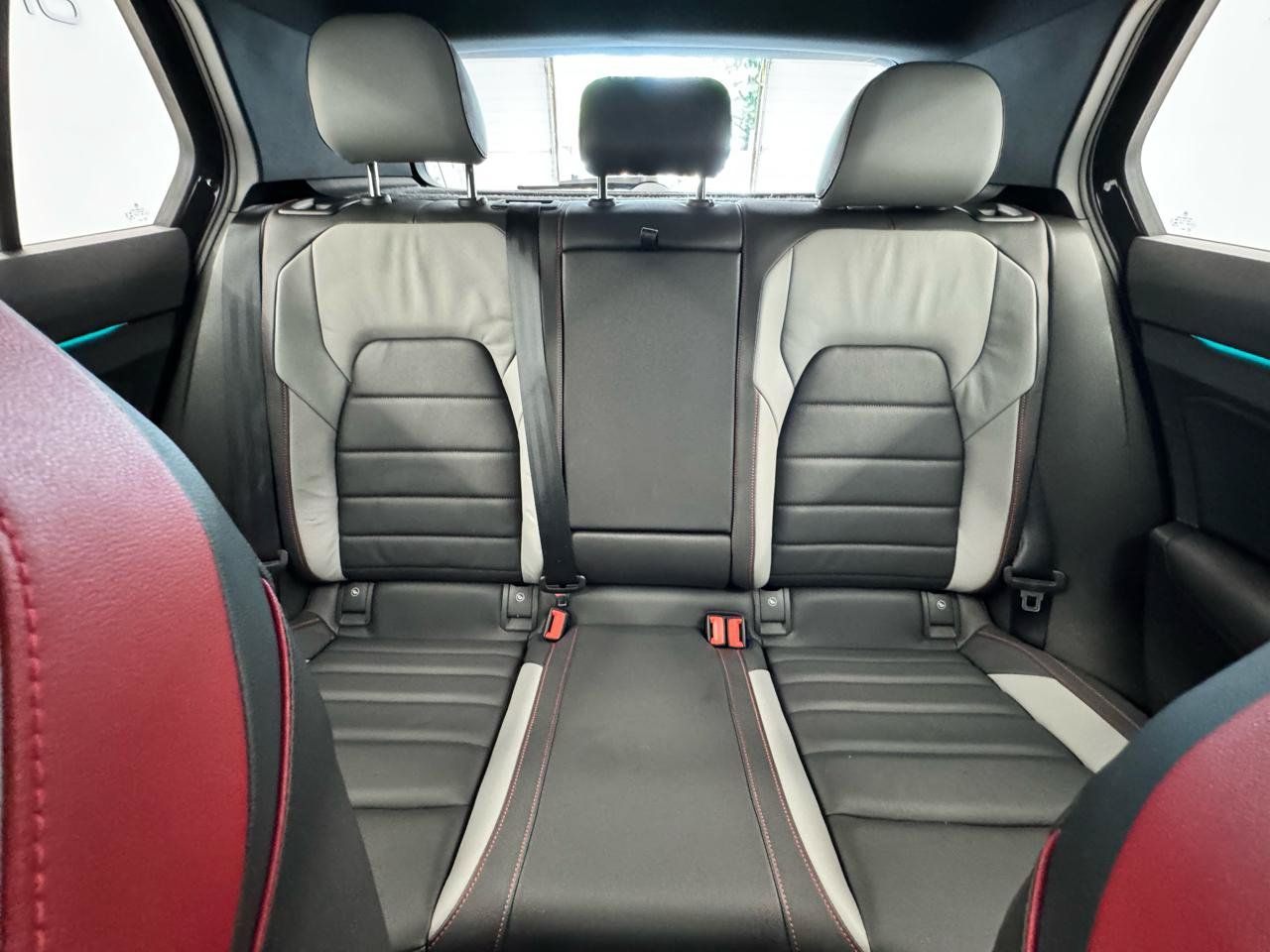 Used 2022 Volkswagen GTI SE FWD image 33