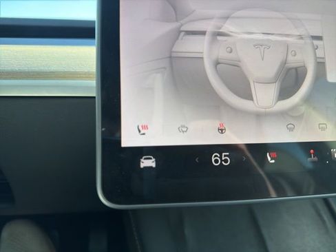 Used 2023 Tesla Model 3 Standard Range image 26