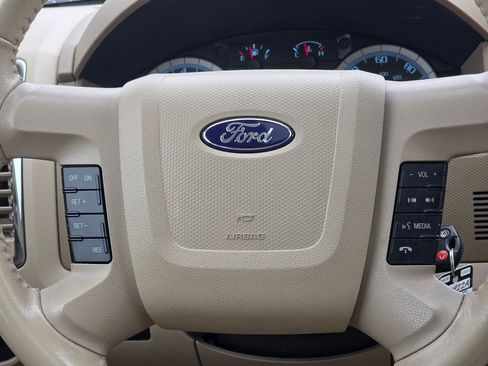Used 2010 Ford Escape Limited AWD/4WD image 17