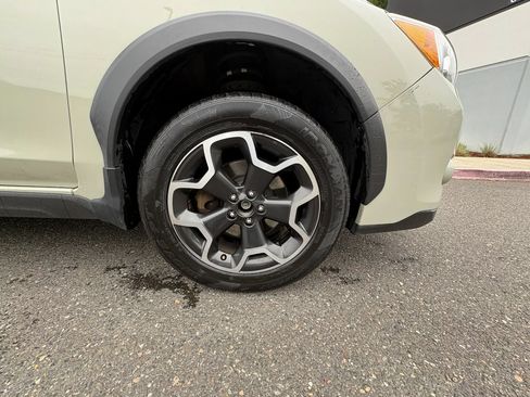 Used 2015 Subaru Crosstrek 2.0i Premium w/ Moonroof Package AWD/4WD image 25