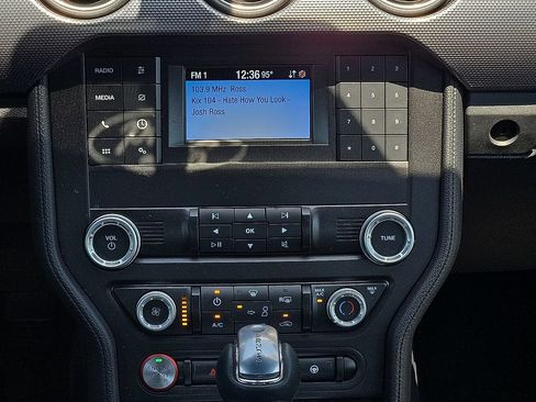Used 2020 Ford Mustang GT RWD image 11