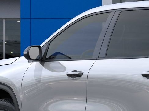 New 2027 Chevrolet Traverse LT w/ Midnight/Sport Edition AWD/4WD image 12